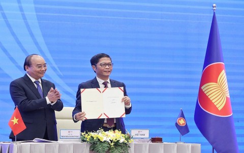 15 nước ký kết Hiệp định Đối tác Kinh tế toàn diện khu vực ước tính có quy mô 30% GDP toàn cầu tạo ra thị trường 2,2 tỷ người tiêu dùng